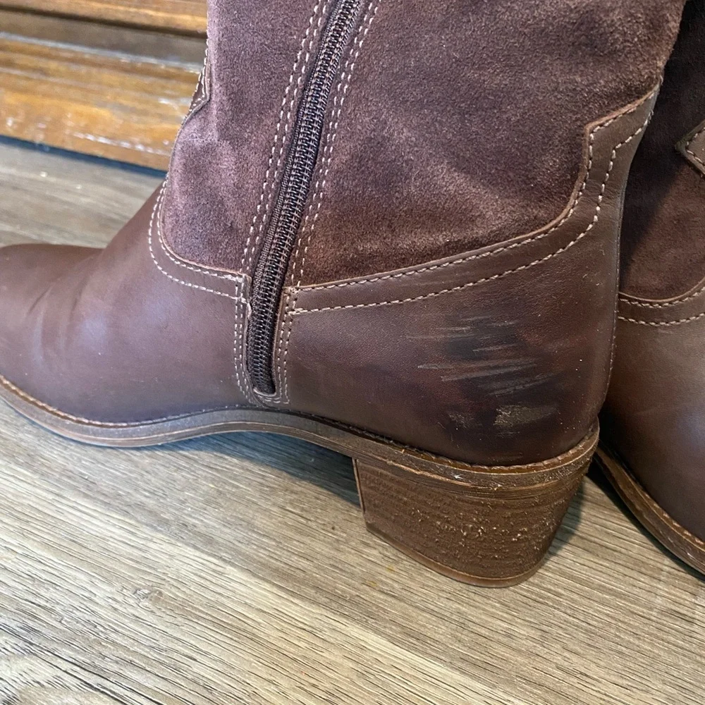 Brioso Sedona Leather Brown Knee-High Boots with Embellishments - Picture 7 of 11